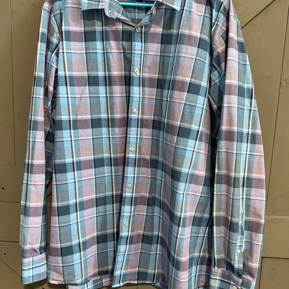 Mens Plaid button up shirt XXL Apt. 9